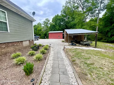 Exterior - 2088 Meadows Rd, Williamston, NC 27892 photo 8 of 15