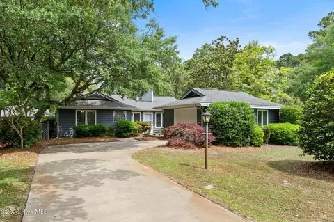 604 Camellia Ln, Sunset Beach, NC 28468