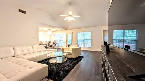Living - 723 Bradford Ln, Evans, GA 30809 photo 3 of 5