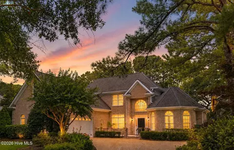 1036 Arboretum Dr, Wilmington, NC 28405