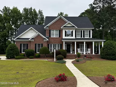 1901 Woodwind Dr, Greenville, NC 27858