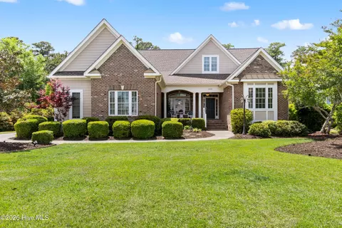 2920 Legends Dr, Southport, NC 28461