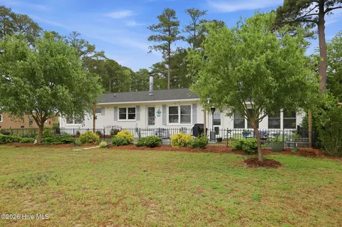 304 Sunnyside Dr, Washington, NC 27889