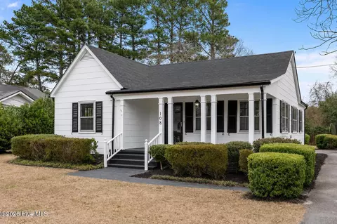108 N Watauga Ave, Dunn, NC 28334