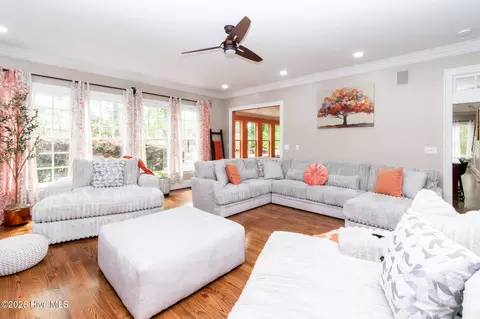 Living - 4135 Hammonds Fry, Evans, GA 30809 photo 2 of 2