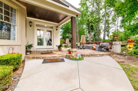 Exterior - 4135 Hammonds Fry, Evans, GA 30809 photo 5 of 13