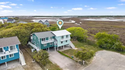 223 Oyster Ln, North Topsail Beach, NC 28460