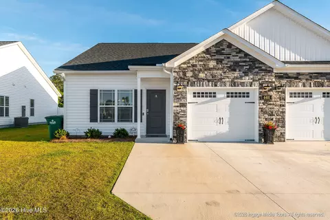 4401 Laurel Ridge Dr #A, Greenville, NC 27834