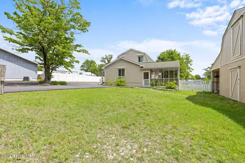 Exterior - 524 Odum Dr, Hubert, NC 28539 photo 9 of 11