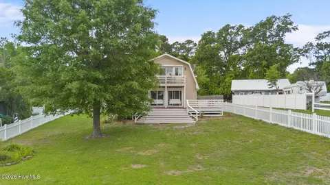 Exterior - 524 Odum Dr, Hubert, NC 28539 photo 2 of 11