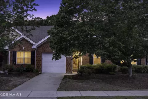 1034 Avenshire Cir, Wilmington, NC 28412