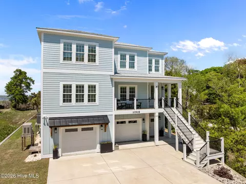 10508 Coast Guard Rd, Emerald Isle, NC 28594