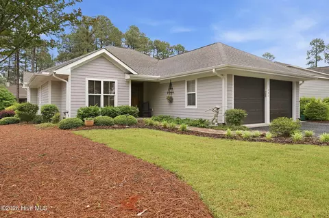 263 Champions Ridge Dr, Southern Pines, NC 28387