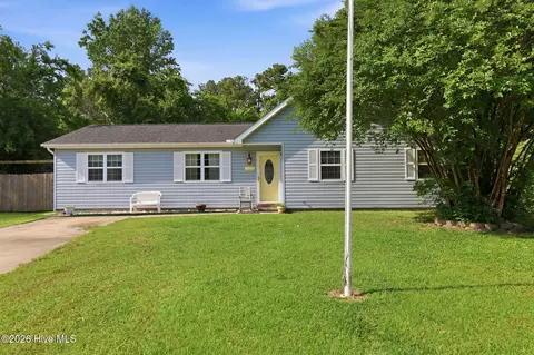 712 Conifer Cir, Jacksonville, NC 28540