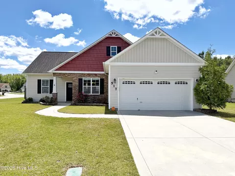 517 New Hanover Trl, Jacksonville, NC 28546