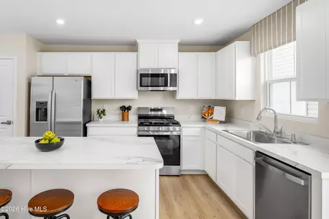 Kitchen - 104 Pendleton Trce, Edenton, NC 27932 photo 2 of 3