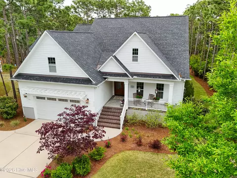 2712 Shady Pine Cir, Southport, NC 28461