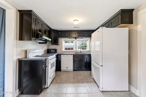 Kitchen - 18791 Us Hwy 421, Willard, NC 28478 photo 1 of 2
