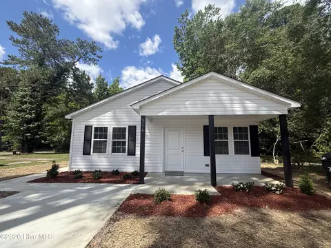 316 S Gum St, Warsaw, NC 28398