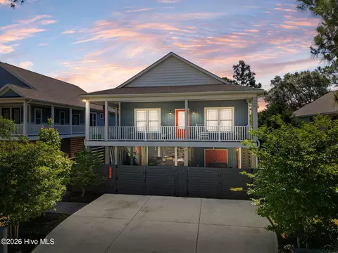 116 NE 13th St, Oak Island, NC 28465