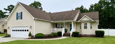 120 Hilda Dr, New Bern, NC 28562