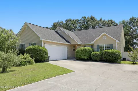 104 Chestnut Ct, Jacksonville, NC 28546