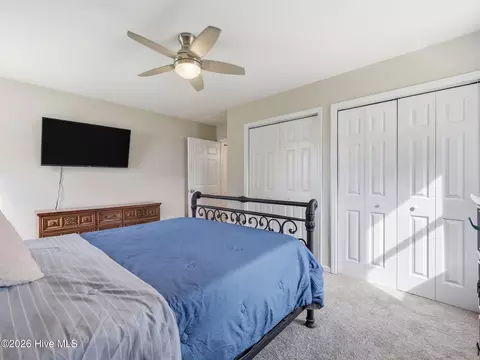 Bedroom - 94 Evergreen Dr, Hubert, NC 28539 photo 3 of 8