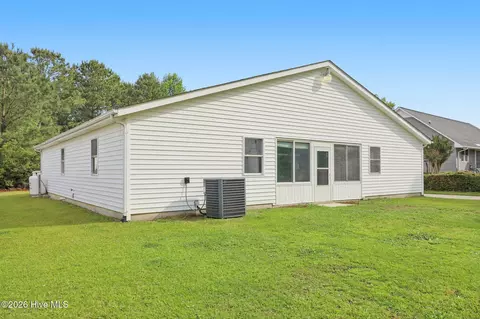Exterior - 94 Evergreen Dr, Hubert, NC 28539 photo 5 of 8