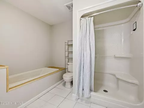 Bath - 94 Evergreen Dr, Hubert, NC 28539 photo 3 of 4