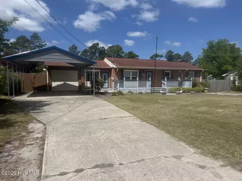 456 Sand Ridge Rd, Hubert, NC 28539