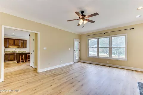 Living - 466 Baker Woods Trl, Martinez, GA 30907 photo 6 of 8