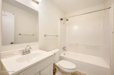 Bath - 310 Black St, Thomson, GA 30824 photo 1 of 1