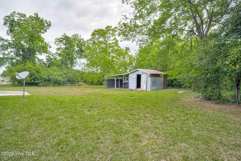 Exterior - 310 Black St, Thomson, GA 30824 photo 6 of 6