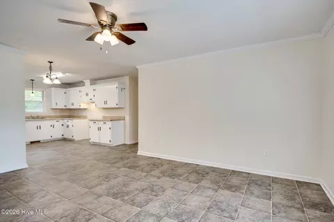 Living - 310 Black St, Thomson, GA 30824 photo 5 of 6