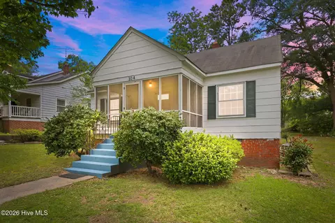 304 Halifax St, Williamston, NC 27892