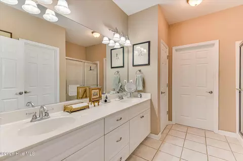 Bath - 1502 Amberley Dr, Evans, GA 30809 photo 1 of 5