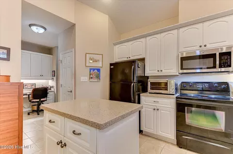 Kitchen - 1502 Amberley Dr, Evans, GA 30809 photo 2 of 6