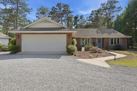 15 Mcleod Rd, Pinehurst, NC 28374