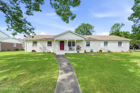 301 King Richard Ct, Jacksonville, NC 28546