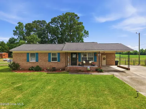 733 Lewis Dr, Grifton, NC 28530