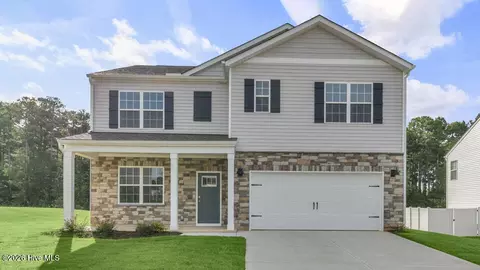 718 Lazy Elm Ln, Aberdeen, NC 28315