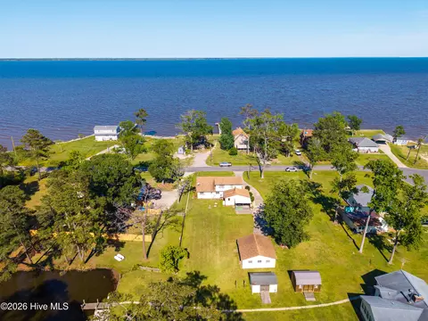 405 Driftwood Dr, Elizabeth City, NC 27909