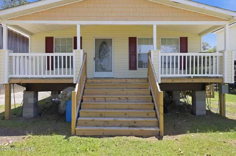 185 Barnes-foster Loop Rd, Belhaven, NC 27810