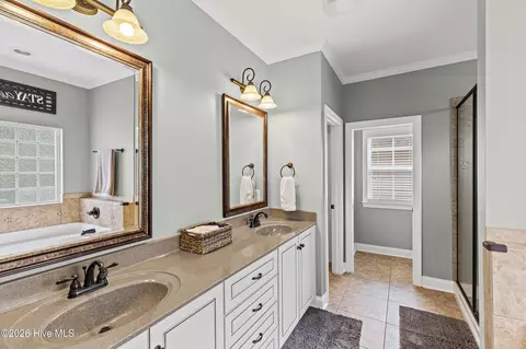 Bath - 338 Buxton Ln, Evans, GA 30809 photo 1 of 3
