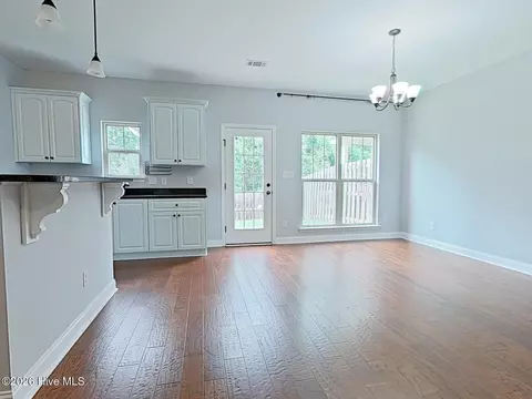 Living - 3005 Pointewest Dr, Augusta, GA 30909 photo 3 of 4