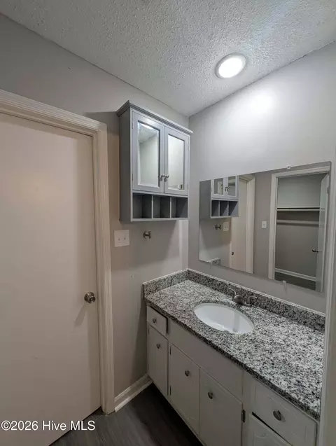 Bath - 3522 Stoney Brook Rd, Augusta, GA 30906 photo 1 of 4