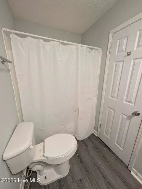 Bath - 3522 Stoney Brook Rd, Augusta, GA 30906 photo 3 of 4