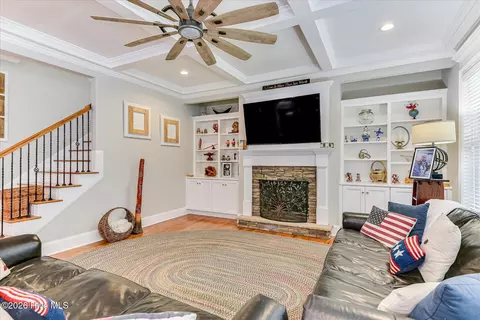 Living - 984 Bartram Rdg, Evans, GA 30809 photo 4 of 5