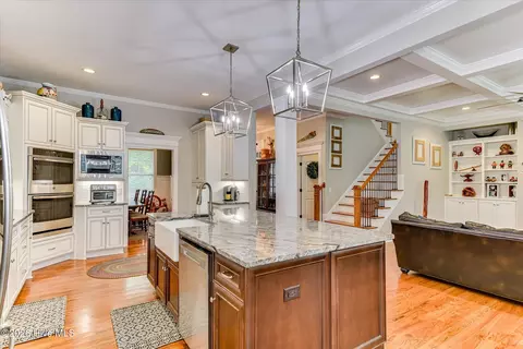 Kitchen - 984 Bartram Rdg, Evans, GA 30809 photo 4 of 10