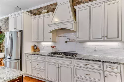 Kitchen - 984 Bartram Rdg, Evans, GA 30809 photo 6 of 10